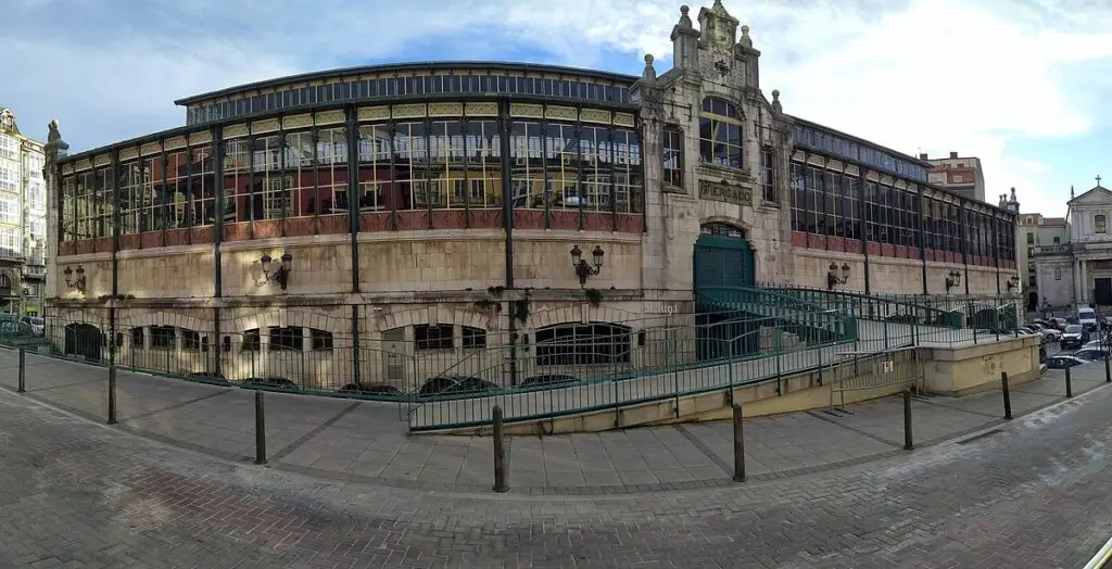 Panorámica del mercado de la Esperanza en Santander